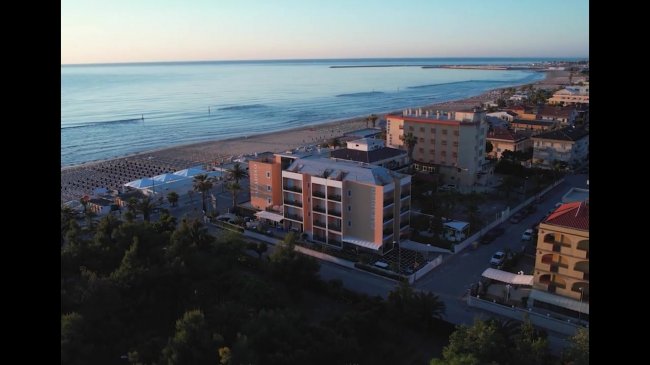 Hotel Paradiso (AP) Marche