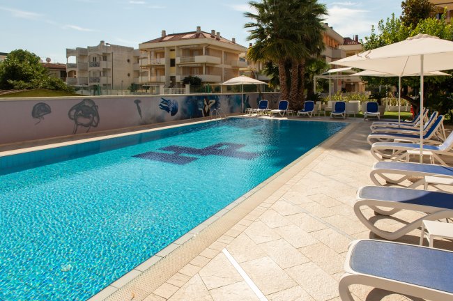 Hotel Paradiso (AP) Marche